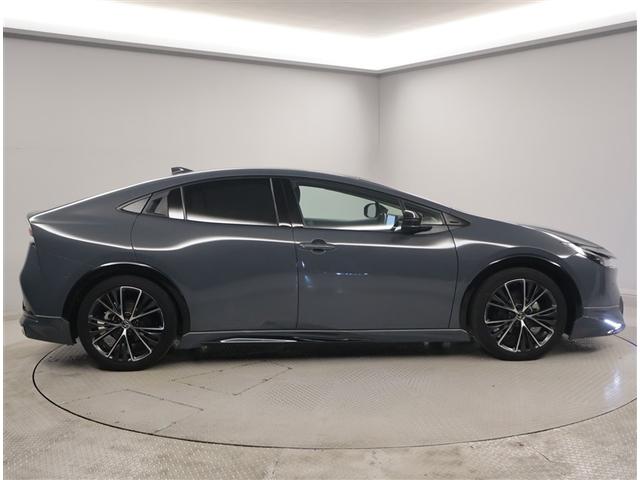 プリウス Ｚ　衝突回避ブレーキ　ＬＥＤヘット　ナビ＆ＴＶ　アルミホイル　クルコン　ＡＣ１００Ｖ電源　盗難防止システム　エアロ　ＰＷシート　ＡＣ　パワーウインドウ　メモリナビ　運転席エアバッグ　横滑り防止装置　ＡＢＳ（4枚目）