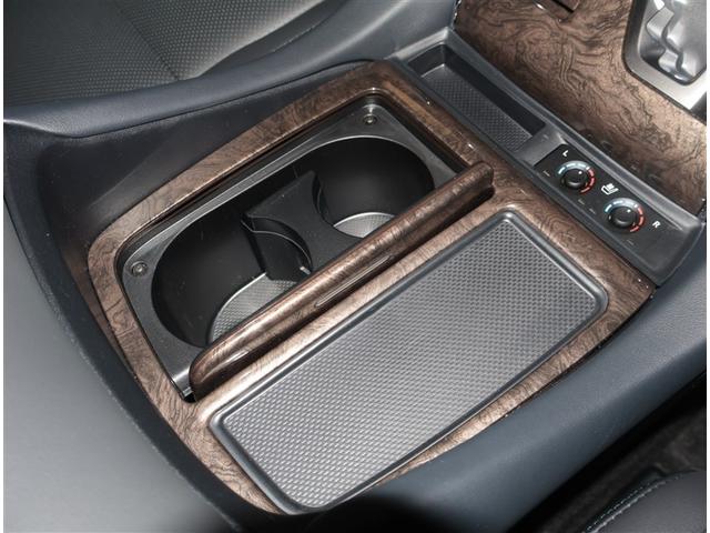 アルファードハイブリッド エグゼクティブラウンジＳ　ＬＥＤランプ　ＶＳＣ　Ｂカメラ　両側電動スライドドア　ＤＶＤプレーヤー　レザーシート　地上デジタル　電動シート　アルミ　クルーズコントロール　スマートキー　エアロ　４ＷＤ　ダブルエアコン　１００Ｖ電源（19枚目）