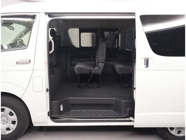 ＧＬ　Ｒカメラ　Ｓキー　パワーウィンド　運転席エアバック　リアエアコン　横滑り防止　キーレスエントリー　メモリナビ　Ｗエアバック　ＬＥＤライト　パワステ　ナビＴＶ　ワンセグＴＶ　フルフラット　盗難防止装置（画像18）