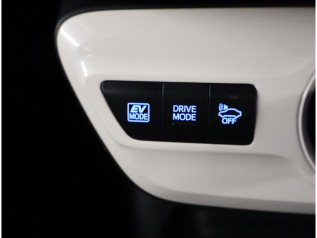 プリウス S DVD視聴可能 LEDヘット 地デジテレビ 盗難防止システム スマキー AC ナビ&TV 横滑り防止システム バックガイドモニター ETC車載器 アルミホイール 運転席パワーウィンドウ 整備点検記録簿(11枚目)