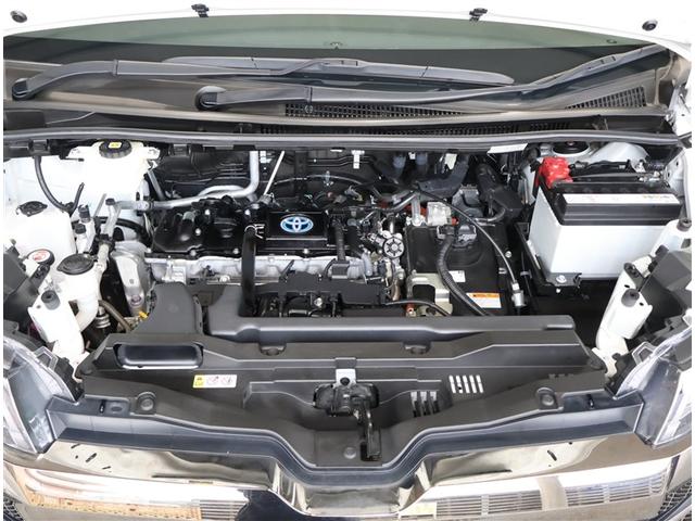 エンジンルームもクリーニング済みです。きれいにしているとトラブルの早期発見が出来、安心ですね。