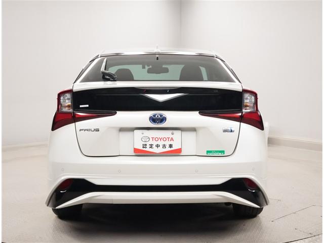 プリウス Ａプレミアム　電動パワーシート　黒革シート　エアロ　ＡＣ１００Ｖ　ＬＥＤライト　地デジフルセグ　Ｒカメラ　スマキー　クルコン　メモリナビ　ＡＣ　ＥＴＣ　整備記録簿　キーレスエントリー　イモビ　アルミホイール　ＡＢＳ（2枚目）