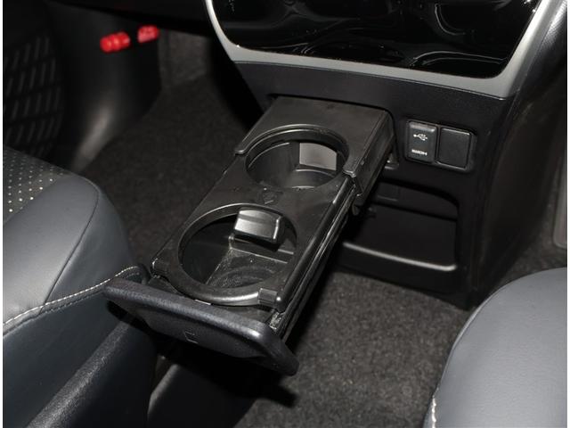 ヴォクシー ＺＳ　煌ＩＩＩ　プリクラッシュ　スマートキ　アイスト　ＤＶＤ再生機能　記録簿付き　横滑り防止装置　ナビＴＶ　アルミ　三列シート　ＷＡＣ　盗難防止　オートエアコン　キーレス　ＥＴＣ装備　パワステ　メモリナビ　クルコン（13枚目）