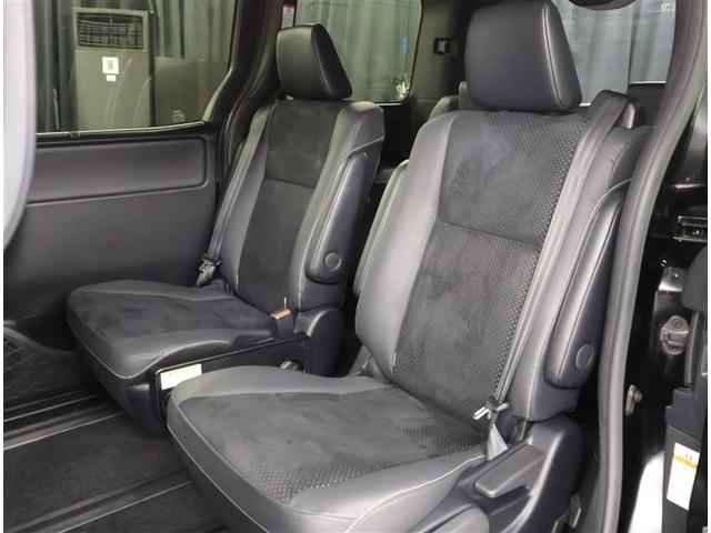 ヴォクシー ＺＳ　煌ＩＩＩ　プリクラッシュ　スマートキ　アイスト　ＤＶＤ再生機能　記録簿付き　横滑り防止装置　ナビＴＶ　アルミ　三列シート　ＷＡＣ　盗難防止　オートエアコン　キーレス　ＥＴＣ装備　パワステ　メモリナビ　クルコン（17枚目）