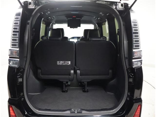 ヴォクシー ＺＳ　煌ＩＩＩ　プリクラッシュ　スマートキ　アイスト　ＤＶＤ再生機能　記録簿付き　横滑り防止装置　ナビＴＶ　アルミ　三列シート　ＷＡＣ　盗難防止　オートエアコン　キーレス　ＥＴＣ装備　パワステ　メモリナビ　クルコン（20枚目）