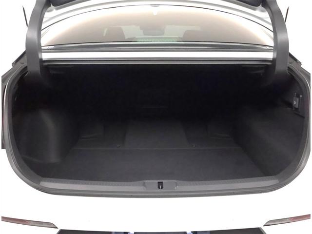 クラウンクロスオーバー Ｇアドバンスド・レザーパッケージ　ＴＳＳ　レザー　フルセグＴＶ　パワーシート　ＬＥＤヘッドライト　クルーズコントロール　Ｂカメラ　ドライブレコーダ　オートエアコン　アルミホイル　ＥＴＣ付　横滑り防止装置　４ＷＤ　ＴＶ　盗難防止装置（29枚目）