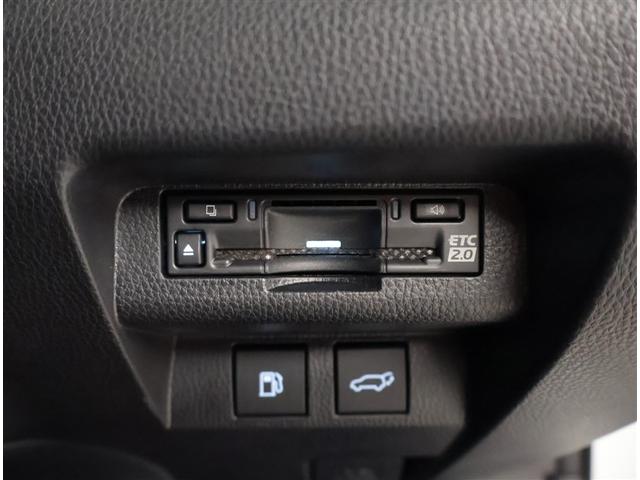 クラウンスポーツ Ｚ　ムーンルーフ　ＡＷＤ　フルセグテレビ　ＥＴＣ車載器　ＴＶナビ　クルコン　横滑り防止装置　エアバッグ　本革　ＡＣ１００Ｖ　ミュージックプレイヤー接続可　メモリナビ　ドラレコ　寒冷地仕様　キーレス　ＡＢＳ（18枚目）