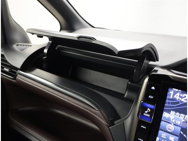 エスクァイア ハイブリッドＧｉ　プレミアムパッケージ　地上デジタル　衝突被害軽減　ＬＥＤライト　Ｂカメラ　クルコン　スマートキー　メモリナビ　ナビ＆ＴＶ　ＡＣ１００Ｖ　キーレス　盗難防止装置　ＤＶＤ再生　ＡＢＳ　３列シート　ＥＴＣ　記録簿有　アルミ（20枚目）