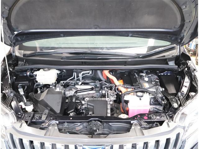 エスクァイア ハイブリッドＧｉ　プレミアムパッケージ　地上デジタル　衝突被害軽減　ＬＥＤライト　Ｂカメラ　クルコン　スマートキー　メモリナビ　ナビ＆ＴＶ　ＡＣ１００Ｖ　キーレス　盗難防止装置　ＤＶＤ再生　ＡＢＳ　３列シート　ＥＴＣ　記録簿有　アルミ（26枚目）