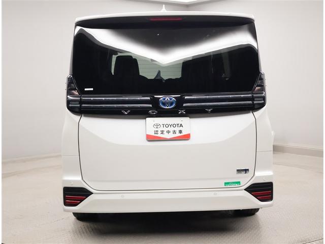 ヴォクシー ハイブリッドＳ－Ｚ　パワーウィンドウ　ＤＶＤ再生機能　インテリキー　横滑防止装置　地デジＴＶ　アクティブクルーズコントロール　フルオートエアコン　リアカメラ　エアバッグ　ＡＢＳ　ナビＴＶ　ＷＡＣ　アルミホイール　キーレス（2枚目）