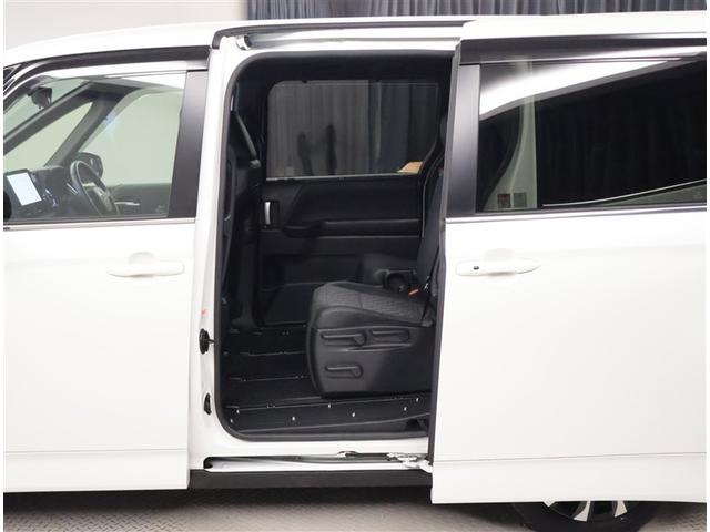 ヴォクシー ハイブリッドＳ－Ｚ　パワーウィンドウ　ＤＶＤ再生機能　インテリキー　横滑防止装置　地デジＴＶ　アクティブクルーズコントロール　フルオートエアコン　リアカメラ　エアバッグ　ＡＢＳ　ナビＴＶ　ＷＡＣ　アルミホイール　キーレス（25枚目）