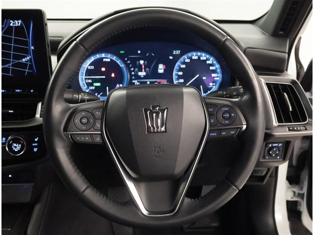 クラウンハイブリッド ＲＳ　リミテッドＩＩ　地デジＴＶ　横滑り防止装置　盗難防止装置　電動パワーシート　本革シート　エアバッグ　ＬＥＤヘッド　オートクルーズ　バックモニター　ナビＴＶ　ＤＶＤ　ＡＢＳ　スマートキー　エアコン　点検記録簿　キーレス（6枚目）