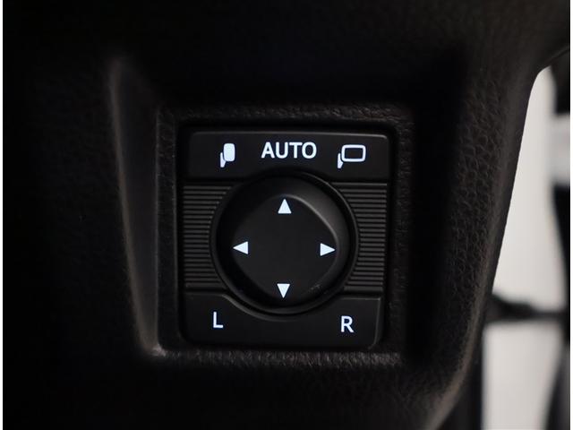 クラウンハイブリッド ＲＳ　リミテッドＩＩ　地デジＴＶ　横滑り防止装置　盗難防止装置　電動パワーシート　本革シート　エアバッグ　ＬＥＤヘッド　オートクルーズ　バックモニター　ナビＴＶ　ＤＶＤ　ＡＢＳ　スマートキー　エアコン　点検記録簿　キーレス（19枚目）