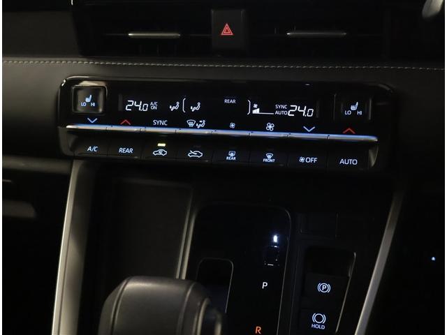 ノア Ｓ－Ｚ　アルミホイール　デュアルエアコン　クルーズコントロール　記録簿　盗難防止装置　ＬＥＤライト　両側自動ドア　メモリーナビ　キーレス　横滑り防止　ナビＴＶ　三列シート　ミュージックプレイヤー接続可　ＥＴＣ（11枚目）