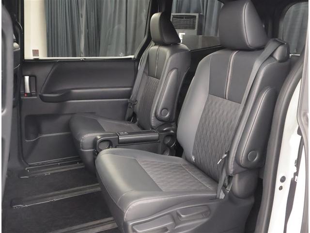 ノア Ｓ－Ｚ　アルミホイール　デュアルエアコン　クルーズコントロール　記録簿　盗難防止装置　ＬＥＤライト　両側自動ドア　メモリーナビ　キーレス　横滑り防止　ナビＴＶ　三列シート　ミュージックプレイヤー接続可　ＥＴＣ（15枚目）