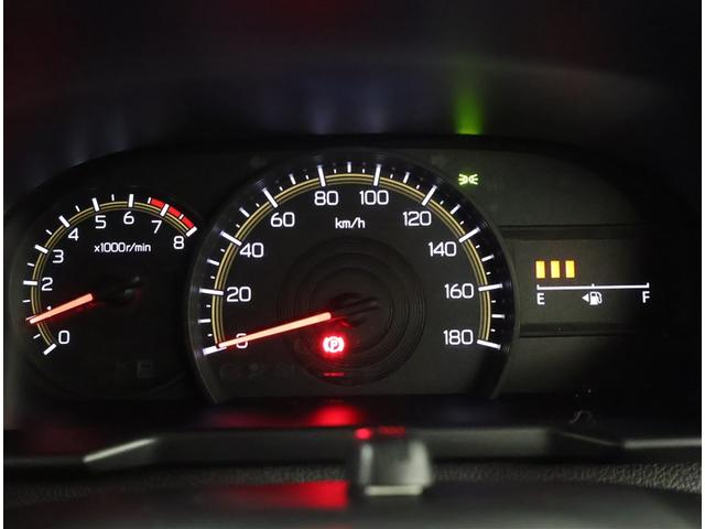 ルーミー Ｇ　追突軽減ブレーキ　パワステ　フルフラット　Ａストップ　ＬＥＤライト　Ｒカメラ　記録簿付　横滑り防止システム　ウォークスルー　エアバック　セキュリティーアラーム　パワーウィンドウ　運転席助手席エアバック（7枚目）