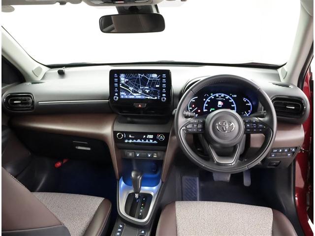 ヤリスクロス ハイブリッドZ インテリジェントキー アルミホイル LEDライト リアカメラ クルーズコントロール 整備記録簿 横滑り防止システム ナビTV メモリーナビゲーション 電動シ-ト パワステ オートエアコン キーフリー(5枚目)