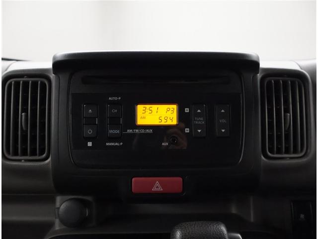 エブリイ ジョインターボ　フリーキー　メンテナンスノート　Ｗエアバック　フルタイム４ＷＤ　ＰＷ　ＰＳ　ＡＣ　ＡＢＳ　ＥＴＣ　フルフラットシート　エアバック　リアクーラー　アルミホイル　メディアプレイヤー接続　レーダーサポート（8枚目）