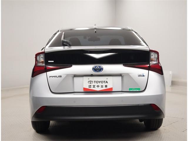 プリウス Ｓ　取説記録簿　ＤＶＤ再生機能　ＥＳＣ　スマートキ－　地デジ　メモリーナビゲーション　ＬＥＤヘッドライト　ＥＴＣ車載器　フルオートエアコン　クルーズコントロール　エアバッグ　イモビ　パワーウインドウ　ＰＳ（2枚目）