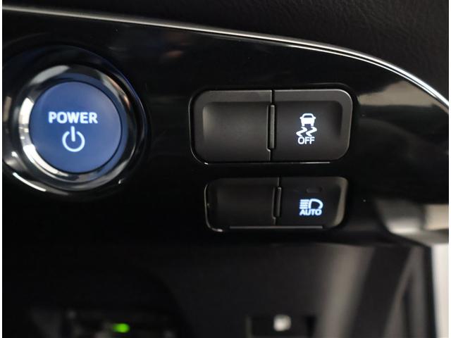 プリウス Ｓ　取説記録簿　ＤＶＤ再生機能　ＥＳＣ　スマートキ－　地デジ　メモリーナビゲーション　ＬＥＤヘッドライト　ＥＴＣ車載器　フルオートエアコン　クルーズコントロール　エアバッグ　イモビ　パワーウインドウ　ＰＳ（14枚目）