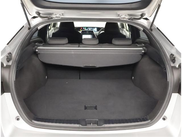 プリウス Ｓ　取説記録簿　ＤＶＤ再生機能　ＥＳＣ　スマートキ－　地デジ　メモリーナビゲーション　ＬＥＤヘッドライト　ＥＴＣ車載器　フルオートエアコン　クルーズコントロール　エアバッグ　イモビ　パワーウインドウ　ＰＳ（17枚目）