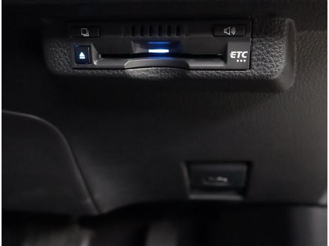 カローラツーリング ハイブリッド　Ｇ－Ｘ　衝突軽減ブレーキ　横滑り防止　盗難防止システム　Ｂカメ　Ｗエアバック　サイドエアバッグ　クルコン　ナビ　エアバッグ　ＥＴＣ　オートエアコン　キーレス　メモリナビ　ＡＢＳ　スマートキー＆プッシュスタート（14枚目）