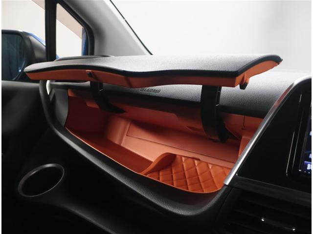 シエンタ ハイブリッドＧ　ＬＥＤライト　Ｂカメラ　地デジ　ＤＶＤ　キーフリー　スマキー　横滑り防止システム　メモリナビ　ナビＴＶ　ウォークスルー　ＥＴＣ　ドライブレコーダー　イモビライザー　運転席エアバック　フルオートエアコン（14枚目）