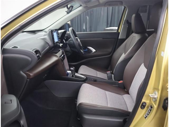 ヤリスクロス ハイブリッドＺ　インテリジェントキー　アルミホイル　ＬＥＤライト　リアカメラ　クルーズコントロール　整備記録簿　横滑り防止システム　ナビＴＶ　メモリーナビゲーション　電動シ－ト　パワステ　オートエアコン　キーフリー（19枚目）