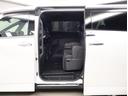 両側パワースライドドア付きだから、狭い駐車スペースなどでの 乗り降りラクラク!小さなお子さまのいるご家庭には嬉しい装備。