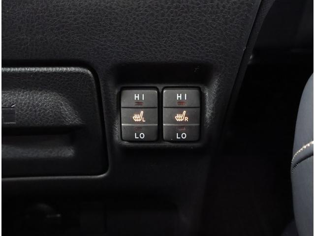 エスクァイア Gi 両側Pドア ウォークスルー スマートキーPスタート リアカメラ アイドリングSTOP ETC車載器 オートエアコン イモビライザー オートクルーズコントロール キーレス ナビTV 定期点検記録簿 3列(13枚目)