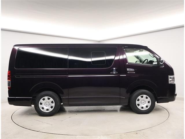 ハイエースバン スーパーGL ダークプライム Wエアバック 100V電源 ダブルエアコン LEDライト ETC車載器 4WD ミュージックプレイヤー接続可 バックモニター DVD再生 フルセグテレビ ナビTV メモリーナビ 運転席エアバッグ(4枚目)