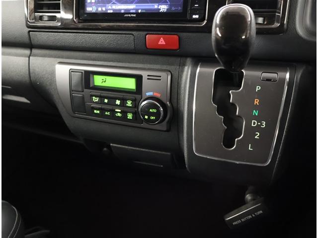 ハイエースバン スーパーGL ダークプライム Wエアバック 100V電源 ダブルエアコン LEDライト ETC車載器 4WD ミュージックプレイヤー接続可 バックモニター DVD再生 フルセグテレビ ナビTV メモリーナビ 運転席エアバッグ(10枚目)