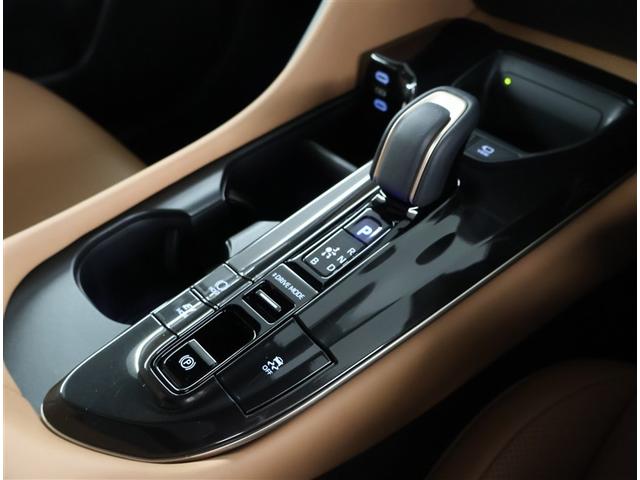 クラウンスポーツ Z ムーンルーフ AWD フルセグテレビ ETC車載器 TVナビ クルコン 横滑り防止装置 エアバッグ 本革 AC100V ミュージックプレイヤー接続可 メモリナビ ドラレコ 寒冷地仕様 キーレス ABS(17枚目)