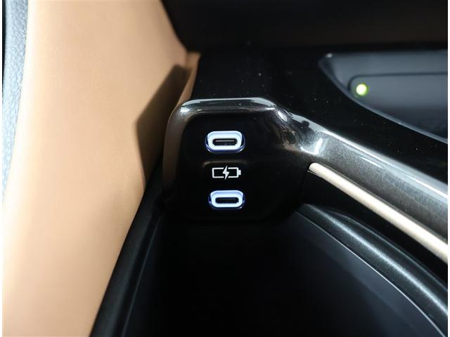 クラウンスポーツ Z ムーンルーフ AWD フルセグテレビ ETC車載器 TVナビ クルコン 横滑り防止装置 エアバッグ 本革 AC100V ミュージックプレイヤー接続可 メモリナビ ドラレコ 寒冷地仕様 キーレス ABS(18枚目)