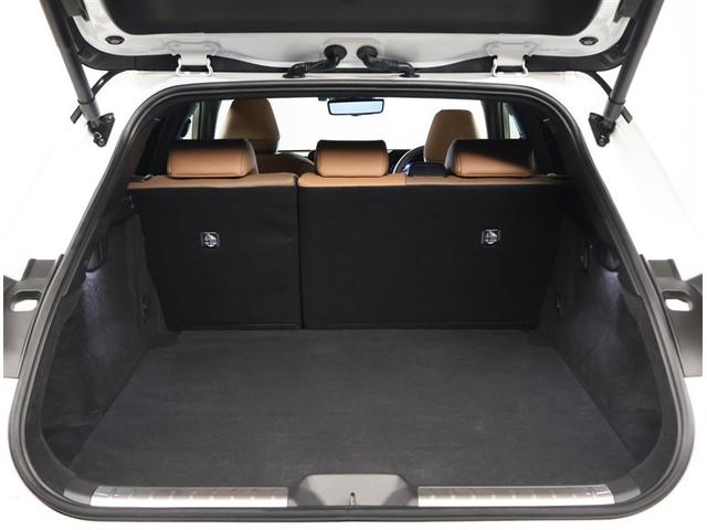 クラウンスポーツ Z ムーンルーフ AWD フルセグテレビ ETC車載器 TVナビ クルコン 横滑り防止装置 エアバッグ 本革 AC100V ミュージックプレイヤー接続可 メモリナビ ドラレコ 寒冷地仕様 キーレス ABS(30枚目)