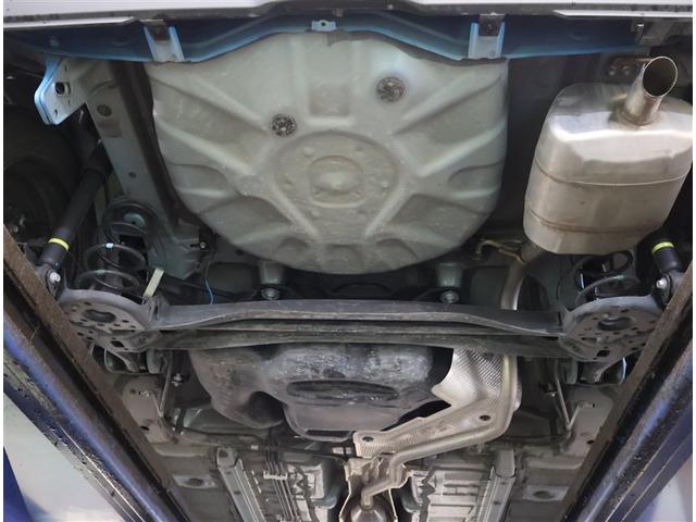 ヤリス Ｇ　バックモニタ－　誤発進抑制機能　スマートキー　盗難防止装置　横滑り防止機能　キーレス　ＥＴＣ　オートエアコン　メモリーナビ　ＡＢＳ　運転席エアバック　サイドエアバッグ　記録簿有　ナビ　パワーウィンドウ（18枚目）