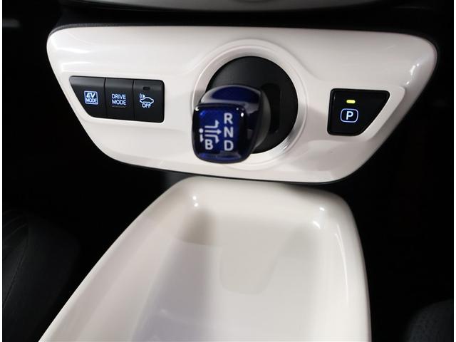 プリウス A 衝突軽減ブレーキシステム Bモニタ 記録簿有 LEDヘッド クルーズコントロール セキュリティー スマートキー パワーステアリング ETC アルミホイル オートエアコン SRS ABS キーレス(10枚目)