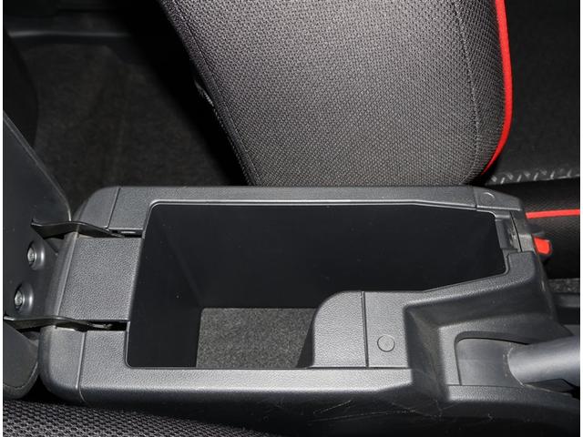 ライズ Ｚ　誤発進抑制機能　エアコン　スマートキー＆プッシュスタート　地デジＴＶ　ＶＳＡ　盗難防止装置　アイドリングストップ機能　クルコン　バックモニター　ナビ＆ＴＶ　ＬＥＤヘッドライト　アルミホイール　キーレス（13枚目）