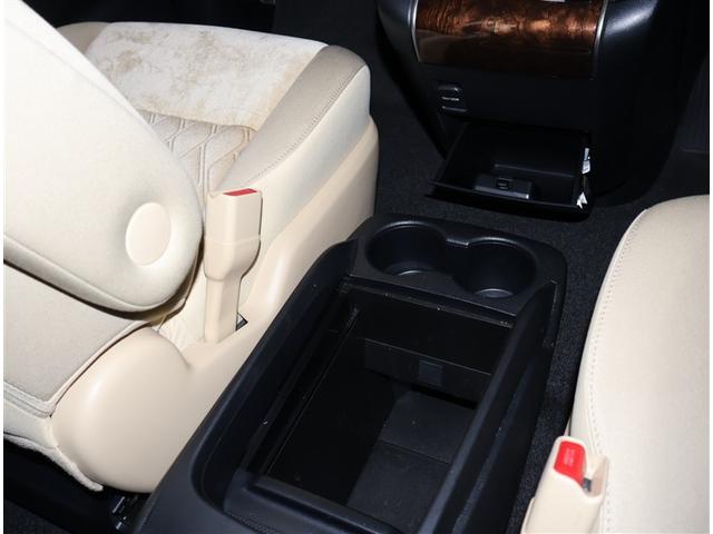 アルファード ２．５Ｘ　ＤＶＤ再生機能　地デジ　フルフラット　クルコン　ＬＥＤ　エアバッグ　バックカメラ　ＥＴＣ　ＡＢＳ　ナビ＆ＴＶ　オートエアコン　ダブルエアコン　盗難防止装置　３列シート　４ＷＤ　スマートキー　記録簿（12枚目）