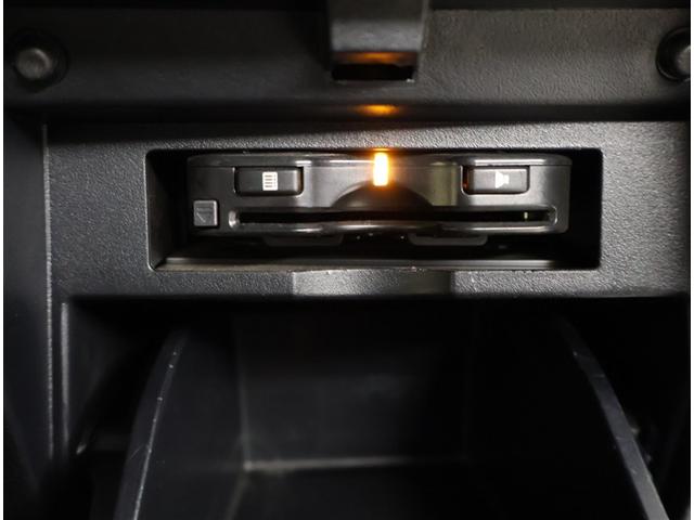 アルファード ２．５Ｘ　ＤＶＤ再生機能　地デジ　フルフラット　クルコン　ＬＥＤ　エアバッグ　バックカメラ　ＥＴＣ　ＡＢＳ　ナビ＆ＴＶ　オートエアコン　ダブルエアコン　盗難防止装置　３列シート　４ＷＤ　スマートキー　記録簿（15枚目）