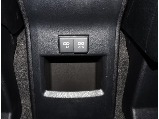 ノア ハイブリッドＧ　Ｒカメラ　スマートキー＆プッシュスタート　ＬＥＤへッドライト　地デジ　イモビライザー　記録簿有　Ｗエアコン　パワーウインドウ　アルミ　クルコン　エアバッグ　横滑り防止　ＤＶＤ再生機能　フルフラット（11枚目）