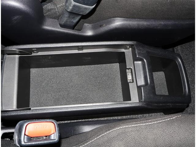 ノア ハイブリッドＧ　Ｒカメラ　スマートキー＆プッシュスタート　ＬＥＤへッドライト　地デジ　イモビライザー　記録簿有　Ｗエアコン　パワーウインドウ　アルミ　クルコン　エアバッグ　横滑り防止　ＤＶＤ再生機能　フルフラット（14枚目）