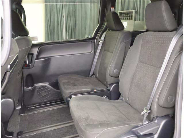 ノア ハイブリッドＧ　Ｒカメラ　スマートキー＆プッシュスタート　ＬＥＤへッドライト　地デジ　イモビライザー　記録簿有　Ｗエアコン　パワーウインドウ　アルミ　クルコン　エアバッグ　横滑り防止　ＤＶＤ再生機能　フルフラット（21枚目）