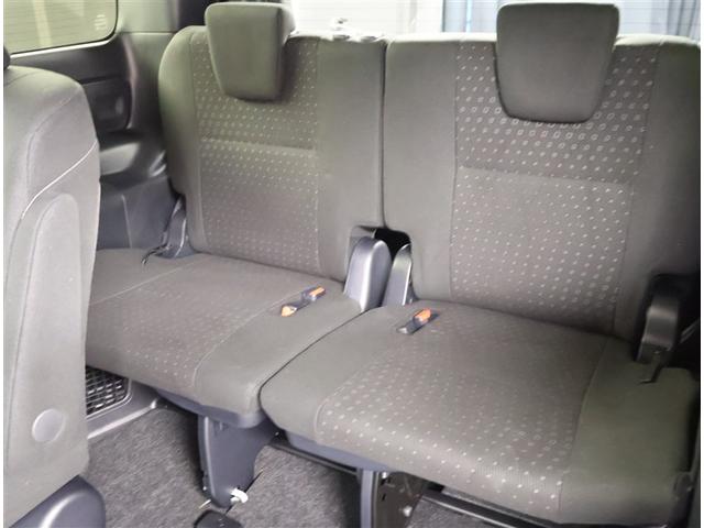 ノア ハイブリッドＧ　Ｒカメラ　スマートキー＆プッシュスタート　ＬＥＤへッドライト　地デジ　イモビライザー　記録簿有　Ｗエアコン　パワーウインドウ　アルミ　クルコン　エアバッグ　横滑り防止　ＤＶＤ再生機能　フルフラット（22枚目）