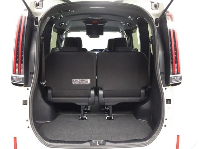 ノア ハイブリッドＧ　Ｒカメラ　スマートキー＆プッシュスタート　ＬＥＤへッドライト　地デジ　イモビライザー　記録簿有　Ｗエアコン　パワーウインドウ　アルミ　クルコン　エアバッグ　横滑り防止　ＤＶＤ再生機能　フルフラット（24枚目）