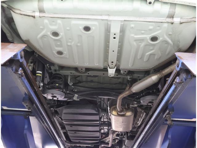 ノア ハイブリッドＧ　Ｒカメラ　スマートキー＆プッシュスタート　ＬＥＤへッドライト　地デジ　イモビライザー　記録簿有　Ｗエアコン　パワーウインドウ　アルミ　クルコン　エアバッグ　横滑り防止　ＤＶＤ再生機能　フルフラット（26枚目）