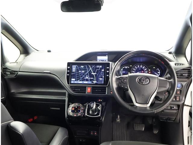 ノア ハイブリッドＳｉ　ダブルバイビーＩＩＩ　地デジ　バックモニター　両側ＰＳＤ　ＬＥＤ　ナビ＆ＴＶ　ＤＶＤ　横滑り防止装置　アルミホイール　スマキー　エアバッグ　クルコン　ＡＣ　３列シート　キーフリー　ＥＴＣ　メモリーナビ　イモビライザー（5枚目）