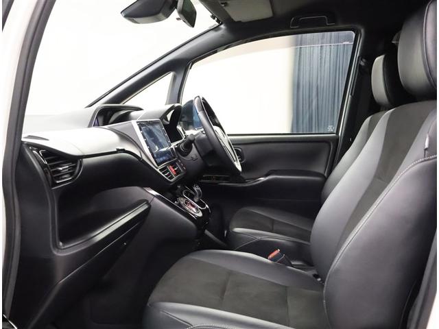 ノア ハイブリッドＳｉ　ダブルバイビーＩＩＩ　地デジ　バックモニター　両側ＰＳＤ　ＬＥＤ　ナビ＆ＴＶ　ＤＶＤ　横滑り防止装置　アルミホイール　スマキー　エアバッグ　クルコン　ＡＣ　３列シート　キーフリー　ＥＴＣ　メモリーナビ　イモビライザー（18枚目）