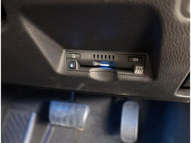 ヤリスクロス ハイブリッドＺ　クルーズＣ　横滑防止装置　リアカメラ　フルセグ地デジ　ＬＥＤライト　メモリーナビゲーション　点検記録簿　ナビ＆ＴＶ　盗難防止装置　電動シート　ＡＷ　キーレス　スマートキー　ＡＢＳ　４ＷＤ　ＥＴＣ（16枚目）