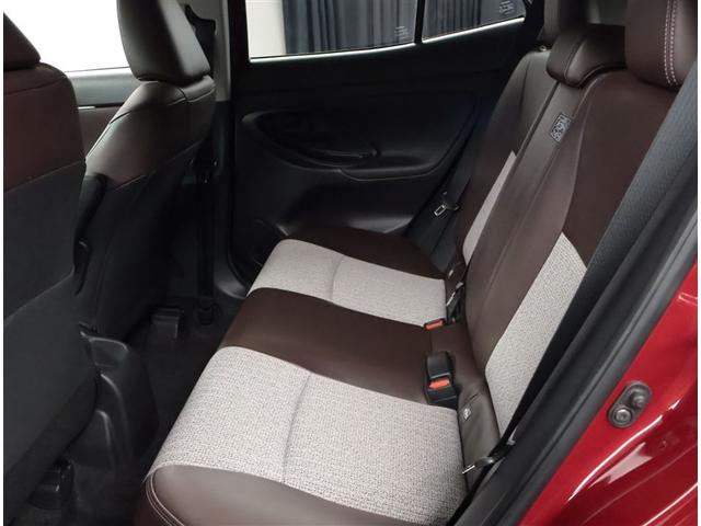 ヤリスクロス ハイブリッドＺ　クルーズＣ　横滑防止装置　リアカメラ　フルセグ地デジ　ＬＥＤライト　メモリーナビゲーション　点検記録簿　ナビ＆ＴＶ　盗難防止装置　電動シート　ＡＷ　キーレス　スマートキー　ＡＢＳ　４ＷＤ　ＥＴＣ（21枚目）